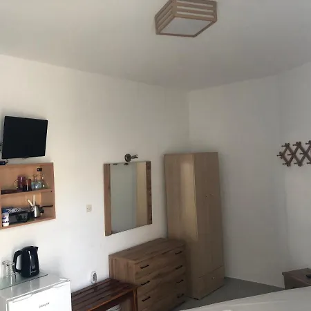 Petradi Sifnos 3*